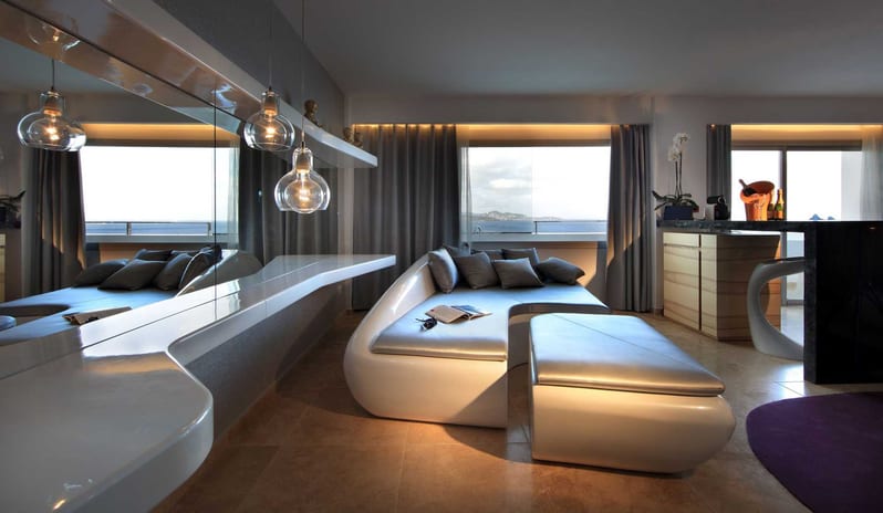 USHUAIA - ANYTHING CAN HAPPEN SUITE EXTRA BED